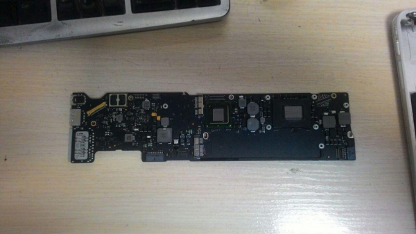 Разборка MacBook Air A1369